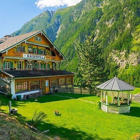 Hotel Kaiservilla Гайлігенблут Екстер'єр фото